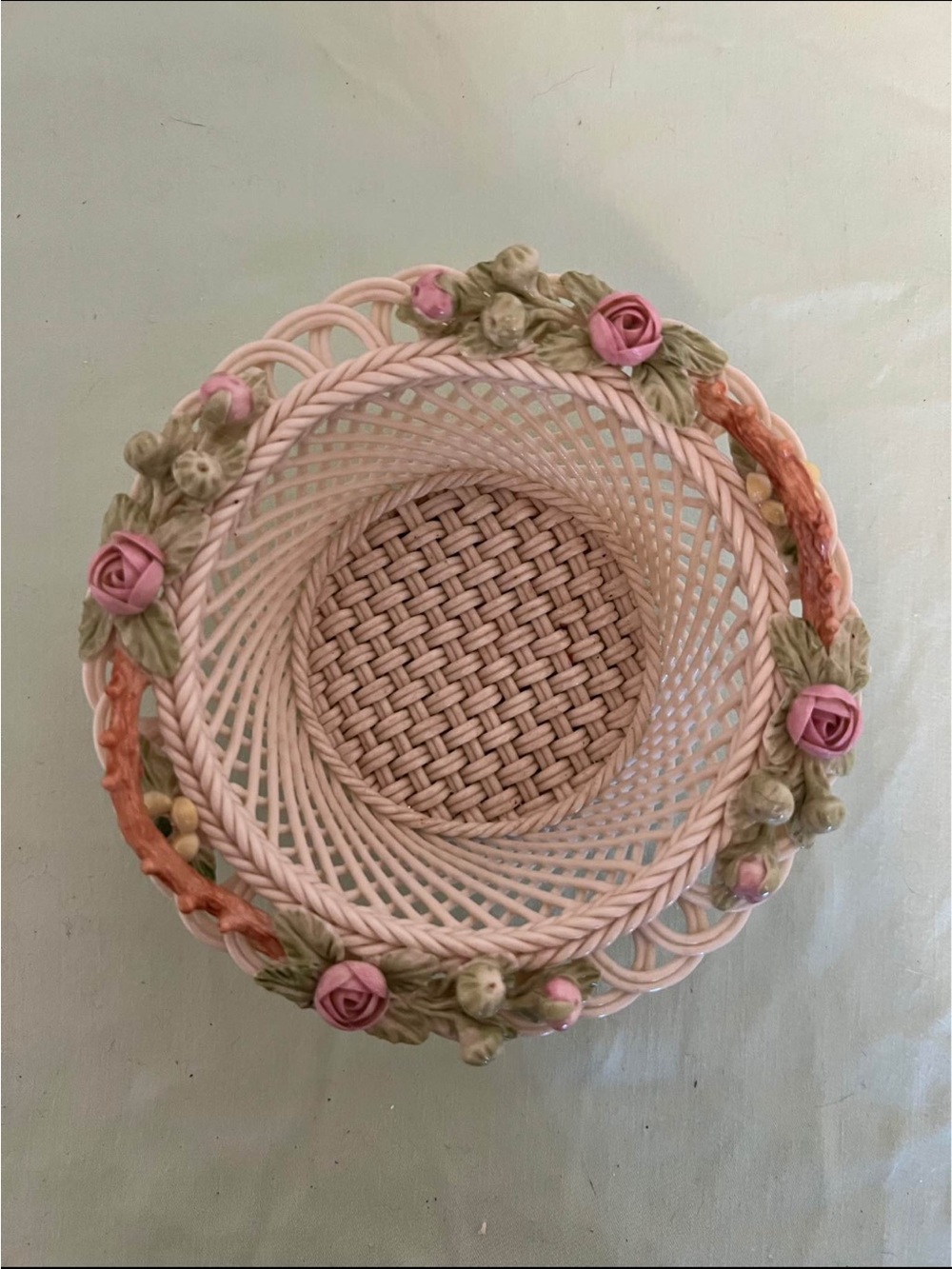Collectible_Belleek Beauty Rose Basket
